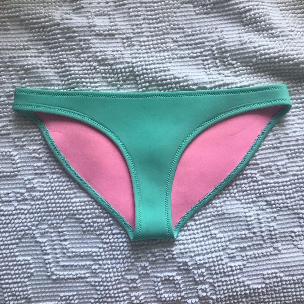 Triangl Bikini bottoms!
